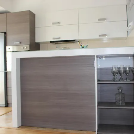 Isitea Modern And New سكوبجي